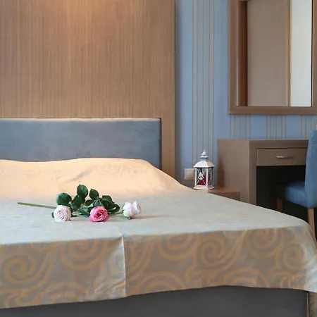 فندق Alfa إذيسا